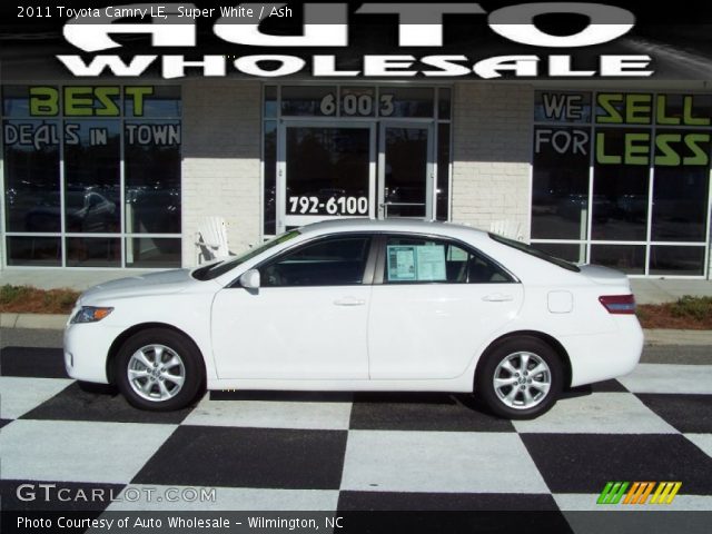 2011 Toyota Camry LE in Super White