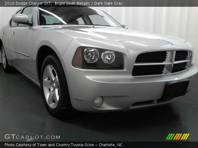 2010 Dodge Charger SXT in Bright Silver Metallic
