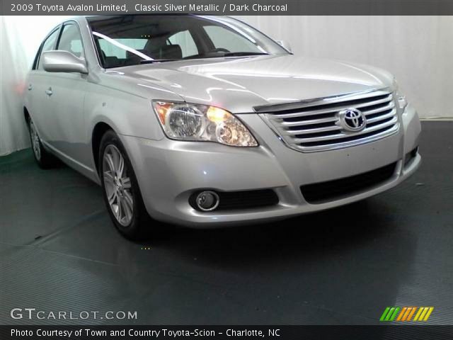 2009 Toyota Avalon Limited in Classic Silver Metallic