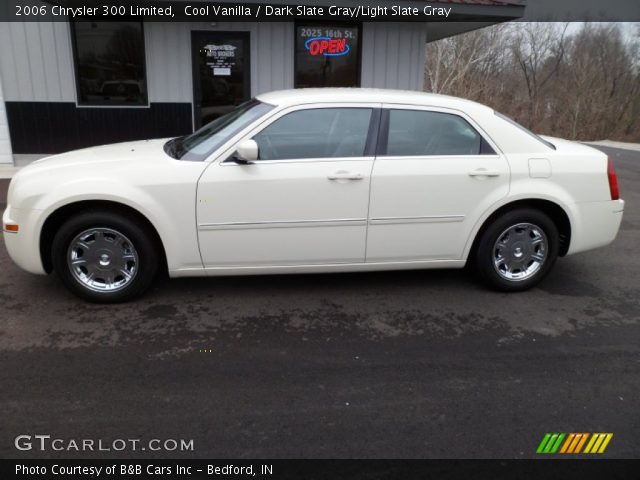 2006 Chrysler 300 Limited in Cool Vanilla