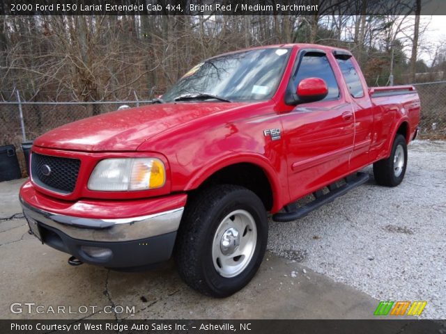 2000 Ford F150 Lariat Extended Cab 4x4 in Bright Red
