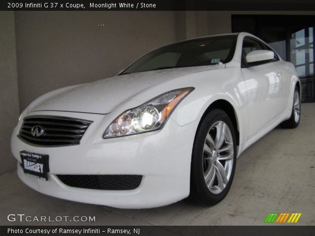2009 Infiniti G 37 x Coupe in Moonlight White