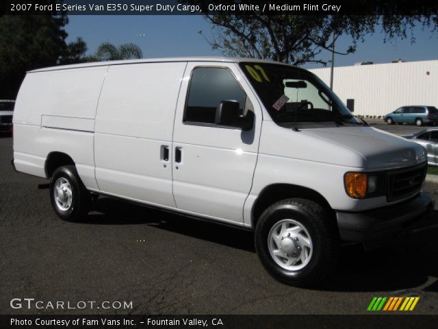 2007 Ford E Series Van E350 Super Duty Cargo in Oxford White