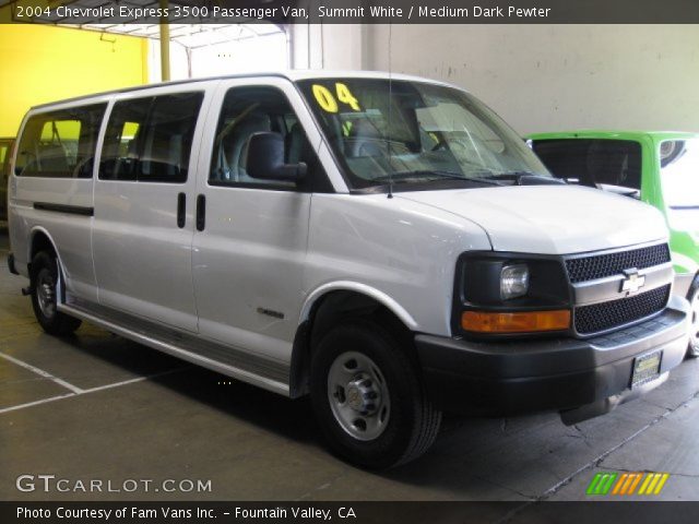 2004 Chevrolet Express 3500 Passenger Van in Summit White