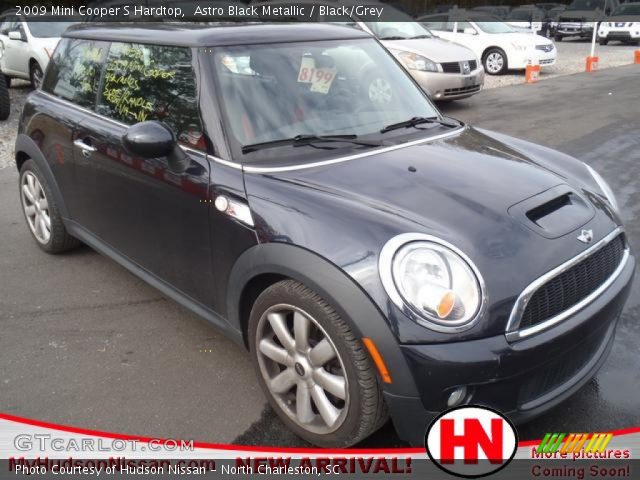 2009 Mini Cooper S Hardtop in Astro Black Metallic
