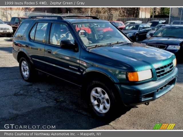 1999 Isuzu Rodeo S 4WD in Zephyr Green