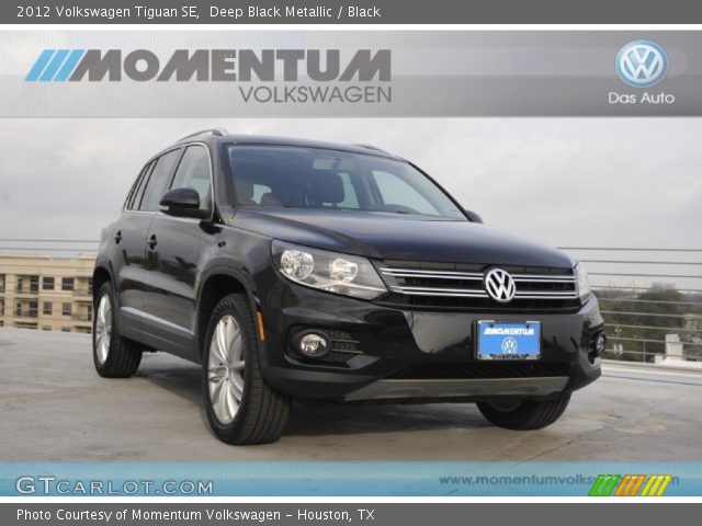 2012 Volkswagen Tiguan SE in Deep Black Metallic