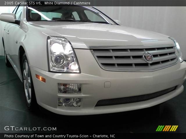 2005 Cadillac STS V6 in White Diamond