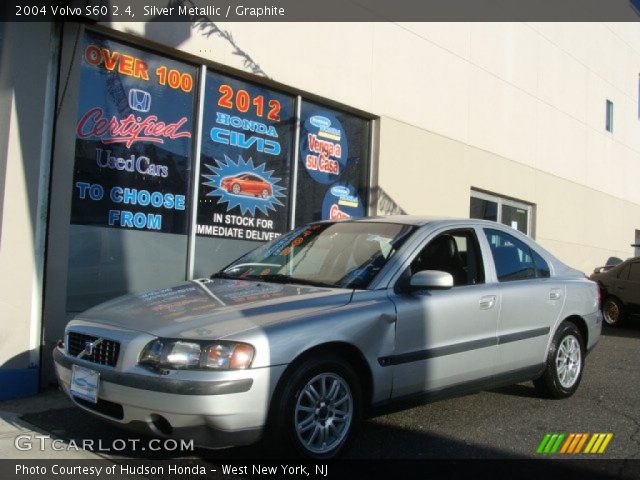2004 Volvo S60 2.4 in Silver Metallic