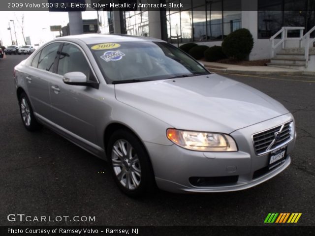 2009 Volvo S80 3.2 in Electric Silver Metallic