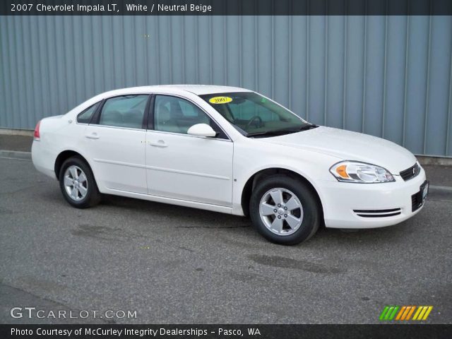 2007 Chevrolet Impala LT in White