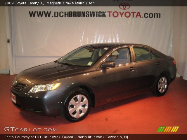 2009 Toyota Camry LE in Magnetic Gray Metallic