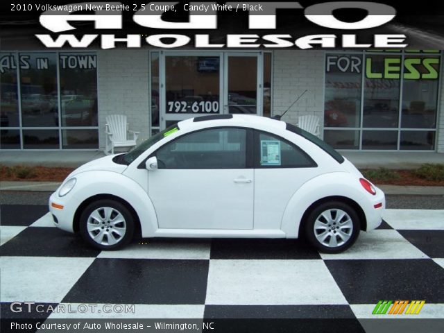 2010 Volkswagen New Beetle 2.5 Coupe in Candy White