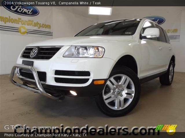 2004 Volkswagen Touareg V8 in Campanella White