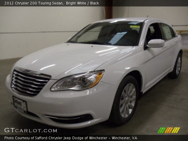 2012 Chrysler 200 Touring Sedan in Bright White