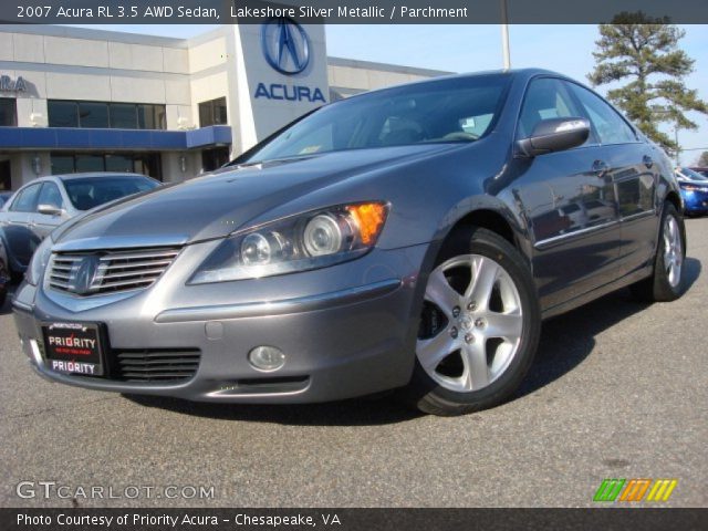 2007 Acura RL 3.5 AWD Sedan in Lakeshore Silver Metallic