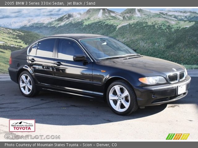 2005 BMW 3 Series 330xi Sedan in Jet Black