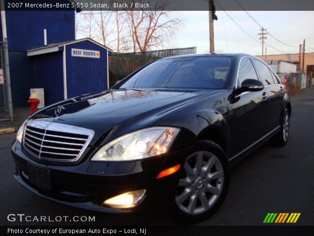 2007 Mercedes-Benz S 550 Sedan in Black