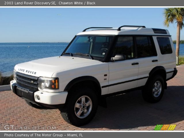 2003 Land Rover Discovery SE in Chawton White