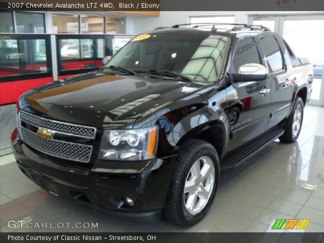 2007 Chevrolet Avalanche LTZ 4WD in Black