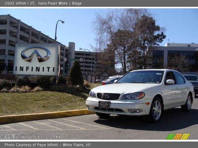 2003 Infiniti I 35 in Ivory Pearl White