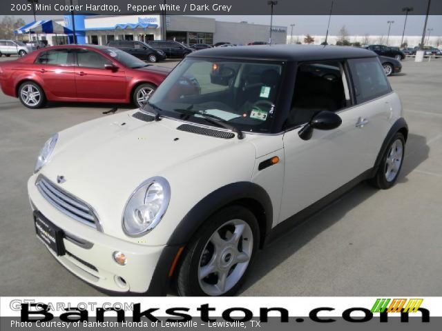 2005 Mini Cooper Hardtop in Pepper White