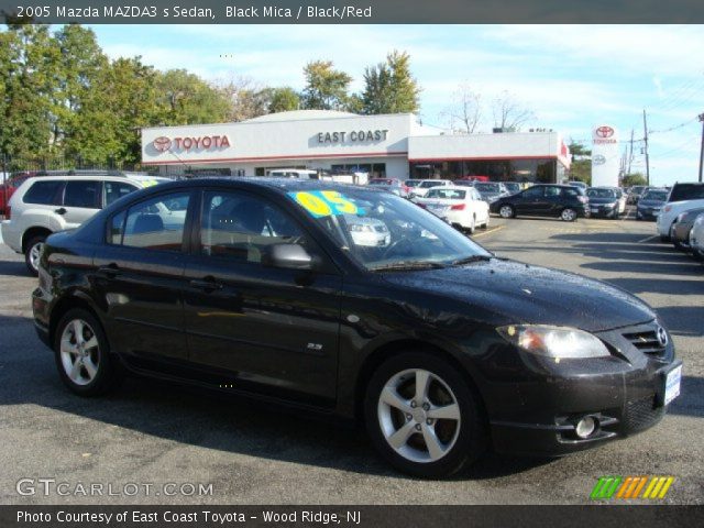 2005 Mazda MAZDA3 s Sedan in Black Mica