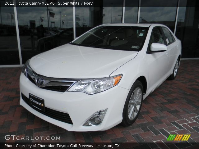2012 Toyota Camry XLE V6 in Super White