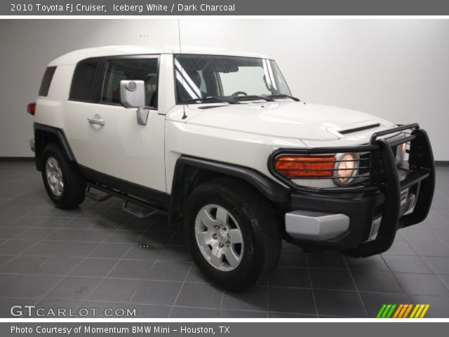 2010 Toyota FJ Cruiser  in Iceberg White