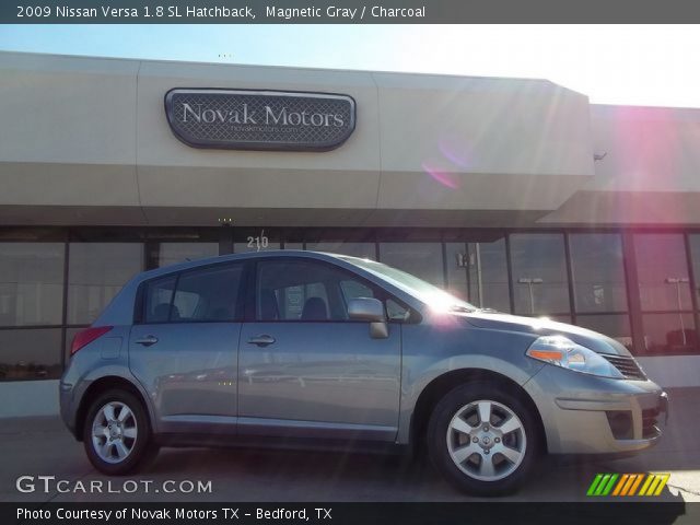 2009 Nissan Versa 1.8 SL Hatchback in Magnetic Gray