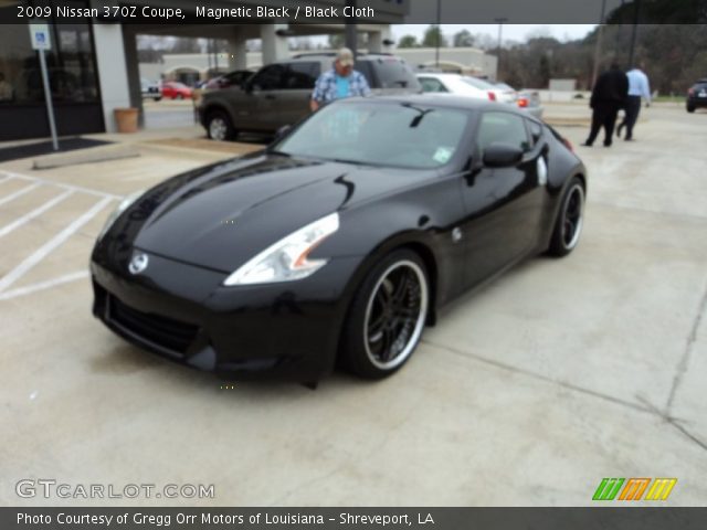 2009 Nissan 370Z Coupe in Magnetic Black