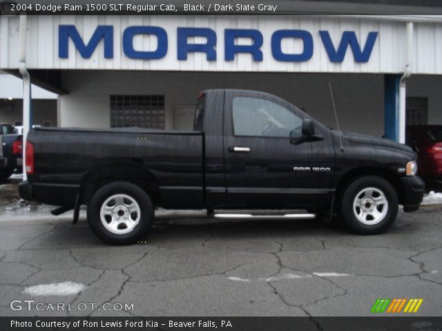 2004 Dodge Ram 1500 SLT Regular Cab in Black