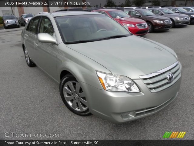 2005 Toyota Avalon XLS in Silver Pine Mica
