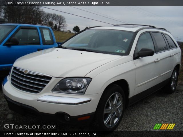 2005 Chrysler Pacifica Touring AWD in Stone White