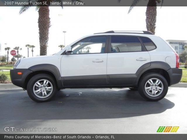 2007 Hyundai Tucson SE in Nordic White