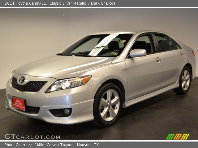 2011 Toyota Camry SE in Classic Silver Metallic