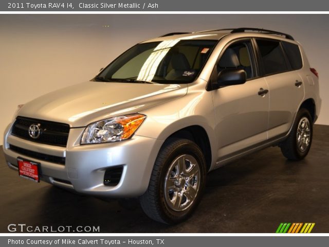 2011 Toyota RAV4 I4 in Classic Silver Metallic