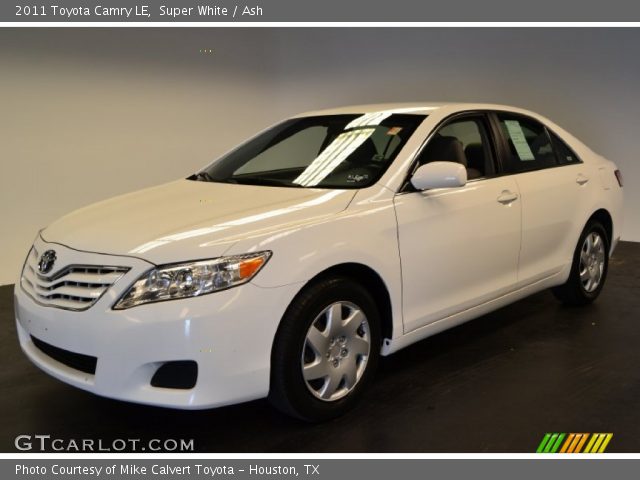 2011 Toyota Camry LE in Super White