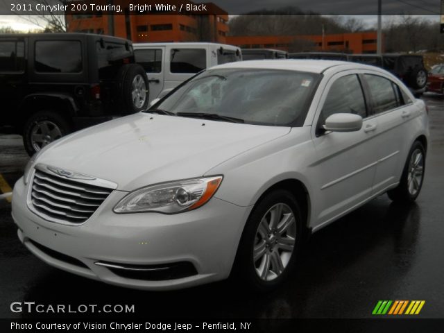2011 Chrysler 200 Touring in Bright White