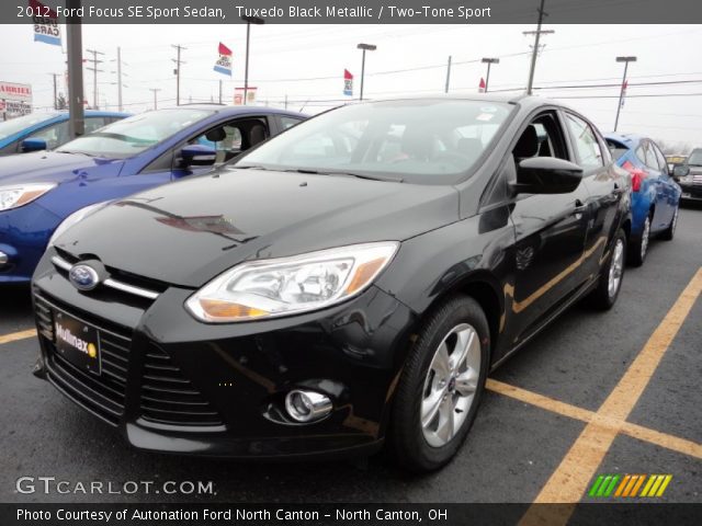 2012 Ford Focus SE Sport Sedan in Tuxedo Black Metallic