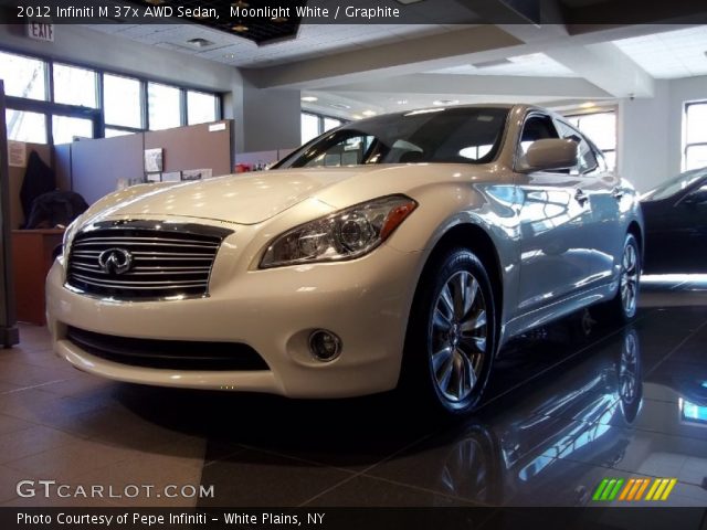 2012 Infiniti M 37x AWD Sedan in Moonlight White