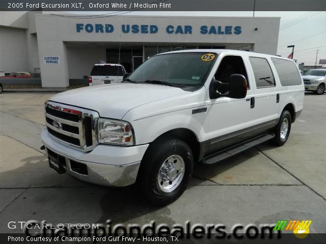2005 Ford Excursion XLT in Oxford White
