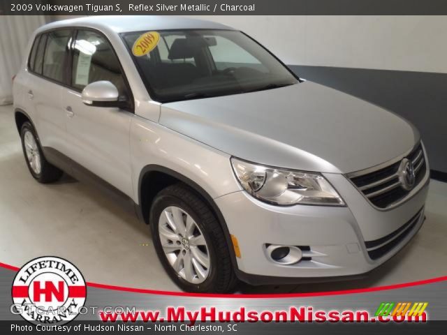 2009 Volkswagen Tiguan S in Reflex Silver Metallic
