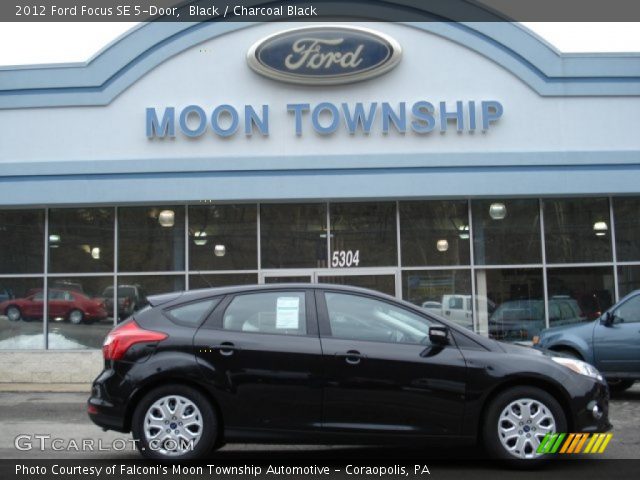 2012 Ford Focus SE 5-Door in Black