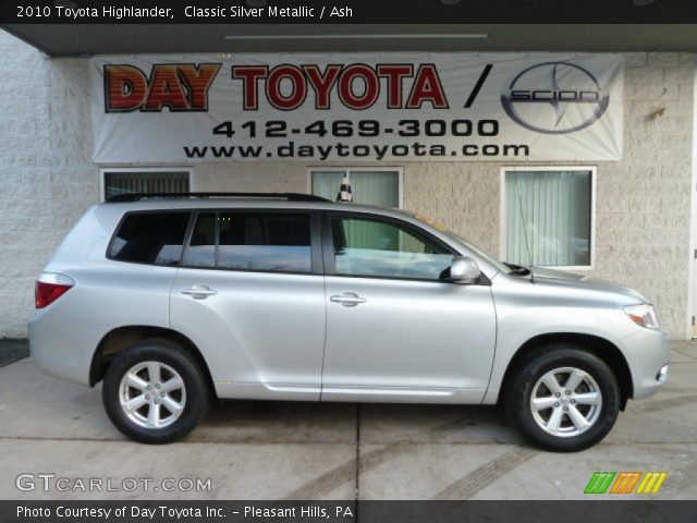 2010 Toyota Highlander  in Classic Silver Metallic