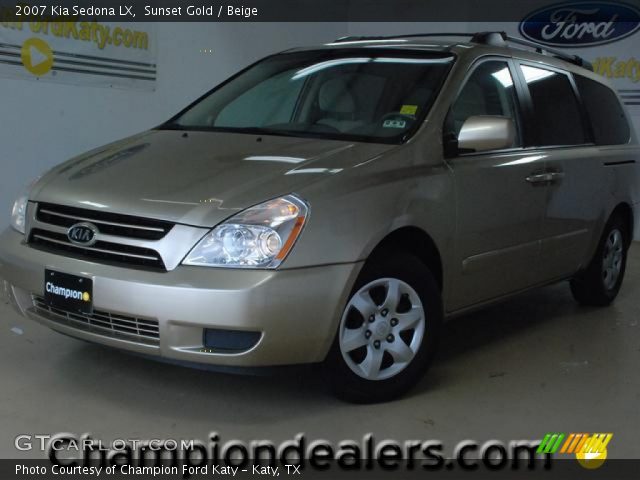 2007 Kia Sedona LX in Sunset Gold