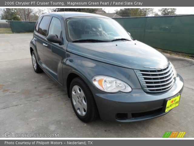 2006 Chrysler PT Cruiser Touring in Magnesium Green Pearl