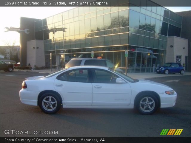 1999 Pontiac Grand Prix GT Sedan in Arctic White