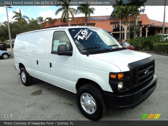 2011 Ford E Series Van E250 XL Cargo in Oxford White