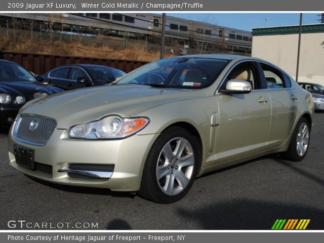 2009 Jaguar XF Luxury in Winter Gold Metallic